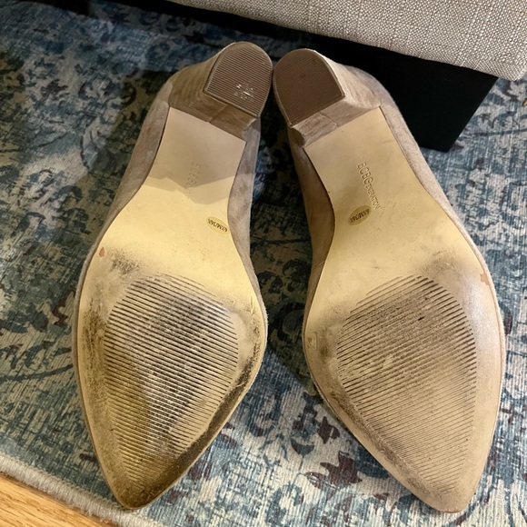 GENTLY WORN BCBGeneration BEIGE SUEDE Heels - Picture 7 of 8